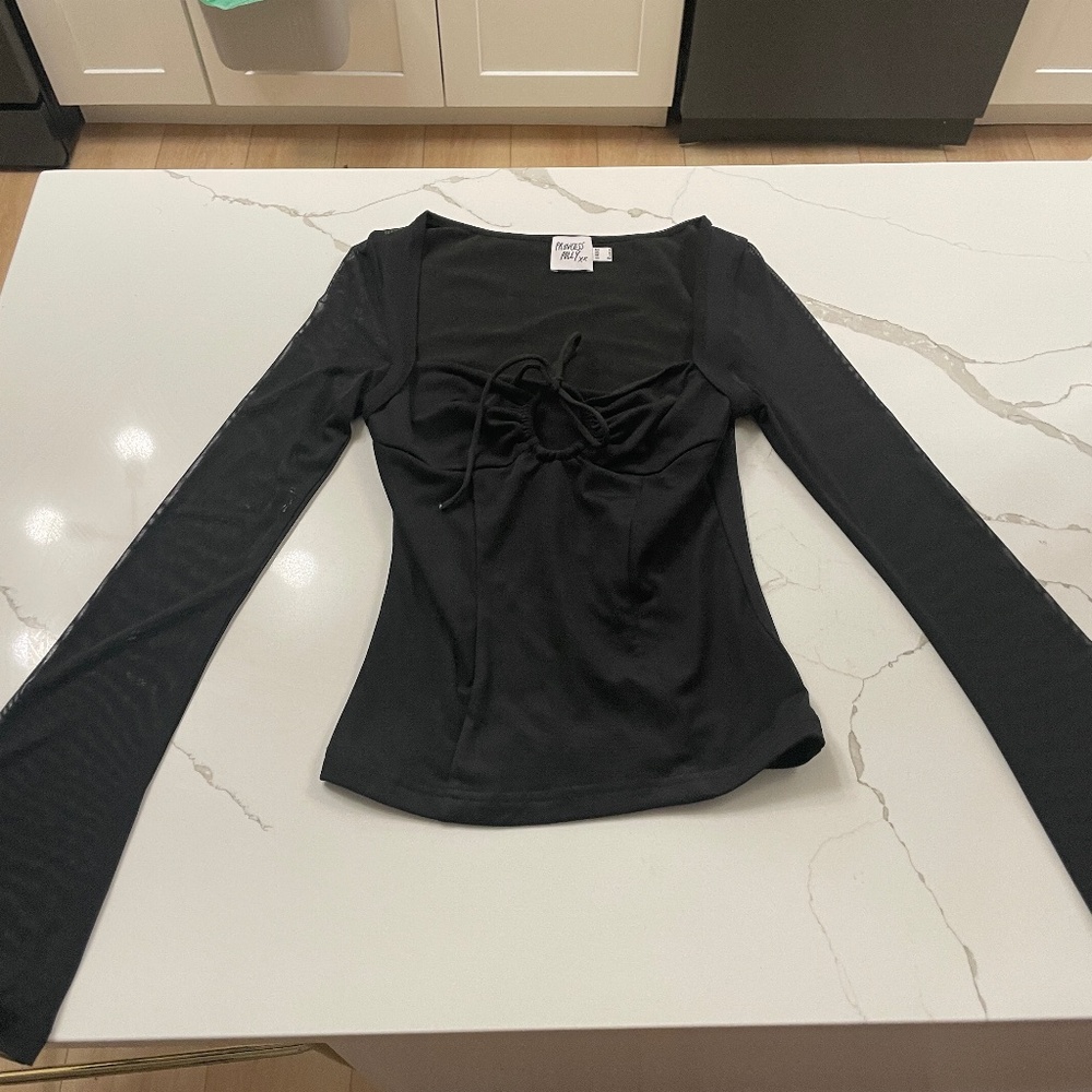 Princess Polly low cut key hole top size 6